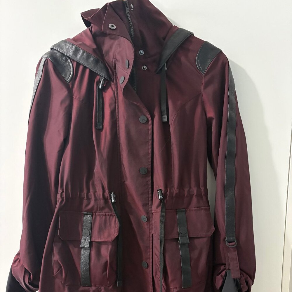 Blanc Noir Aurora Anorak - Wine Color